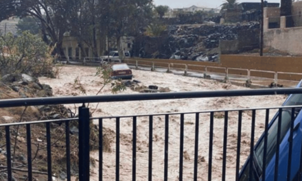 Gran Canaria sufre el impacto de la DANA con desbordamientos de barrancos, vehículos en el mar y casas inundadas