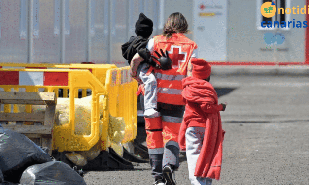 Redistribución de Menores Migrantes en España: Canarias Exige Acción Antes del Verano