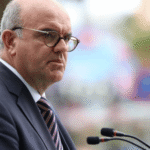 Anselmo Pestana responde a Abascal: «Que vaya a mentir a otro sitio» sobre inmigración y seguridad en Canarias